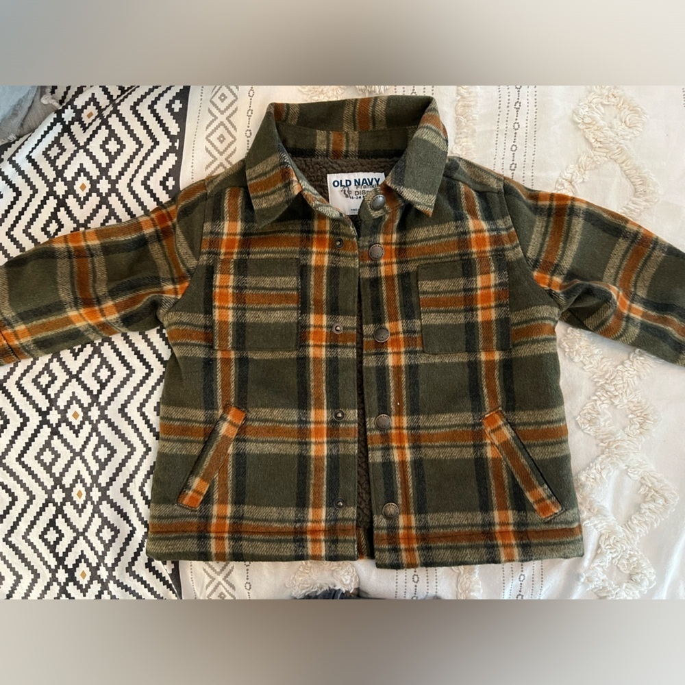 LIKE NEW Old Navy fleece lined coat